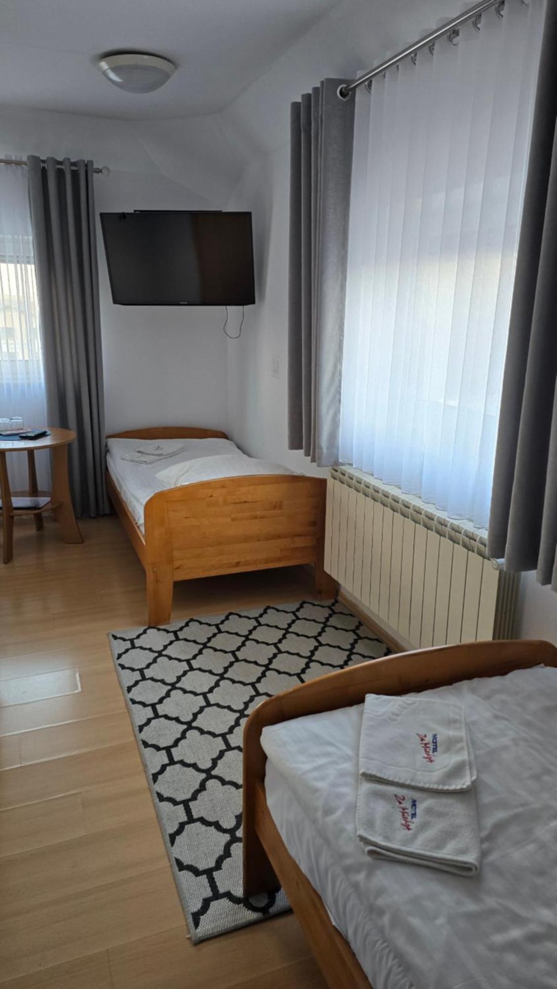 Motel Za Miedza Bralin Exteriér fotografie
